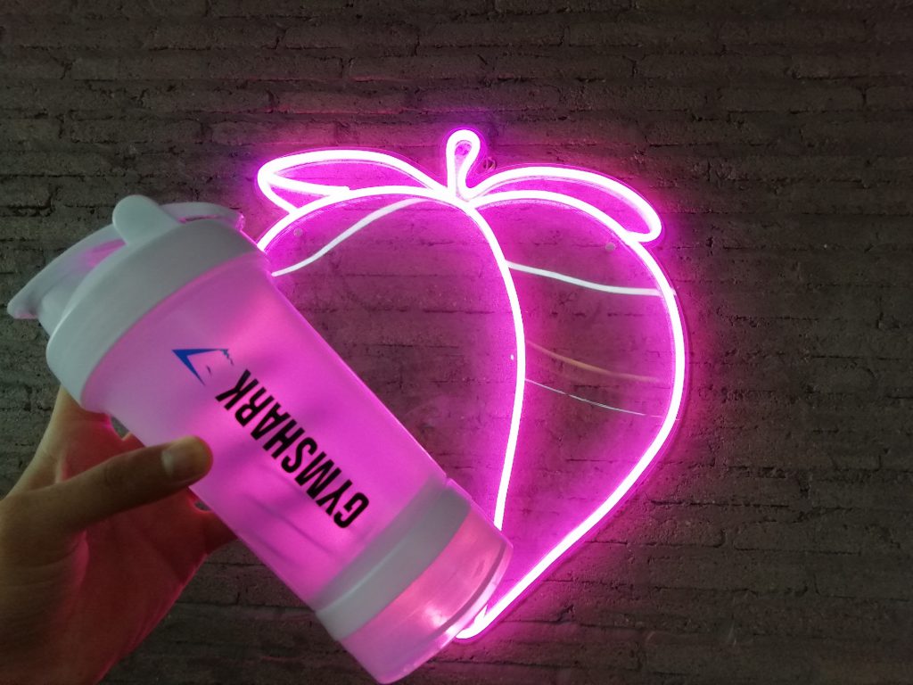 GYMSHARK SHAKER BOTTLE WHITE Brofit